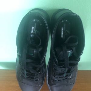Basic size 7 1/2 black running shoes